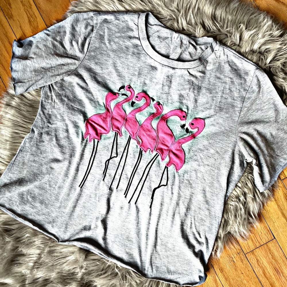 FUZZY FLAMINGO TEE